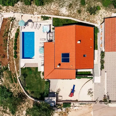 Splendid With Panoramic View *