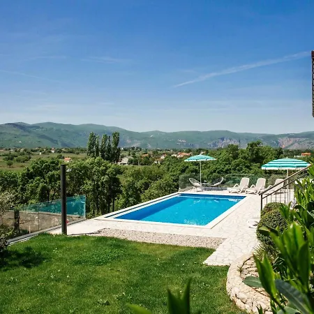 Villa Splendid With Panoramic View